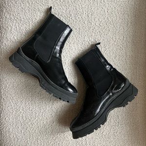 L’intervalle Black Boots